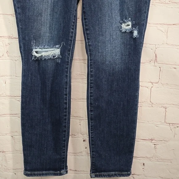 Judy Blue Boyfriend Fit Medium Wash Stretch Distressed Jeans Size 11/30 JB82328 - Picture 3 of 15